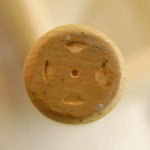 Ｙチェア脚のキズについて